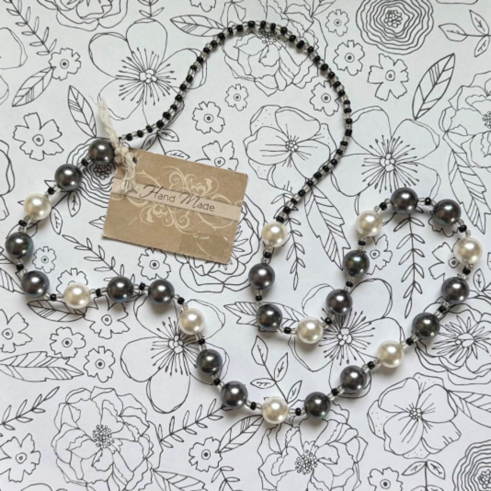 HANDMADE DESTINY RESCUE Necklace Beaded Gray & White 32"